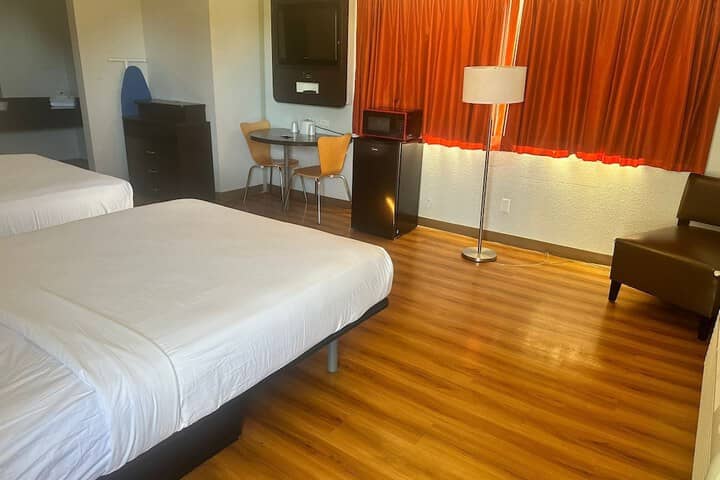 Room 5 of 43